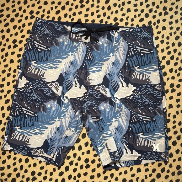 Hurley Men's Blue Patterned Board Shorts - Picture 1 of 10
